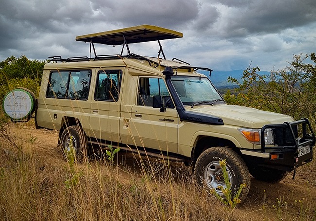 Hire a Safari Car for Your Rwanda Safari, Safari Car for Your Visit Rwanda Safari, visit rwanda safari car, safari car hire rwanda, 4x4 Car Rental in Rwanda
