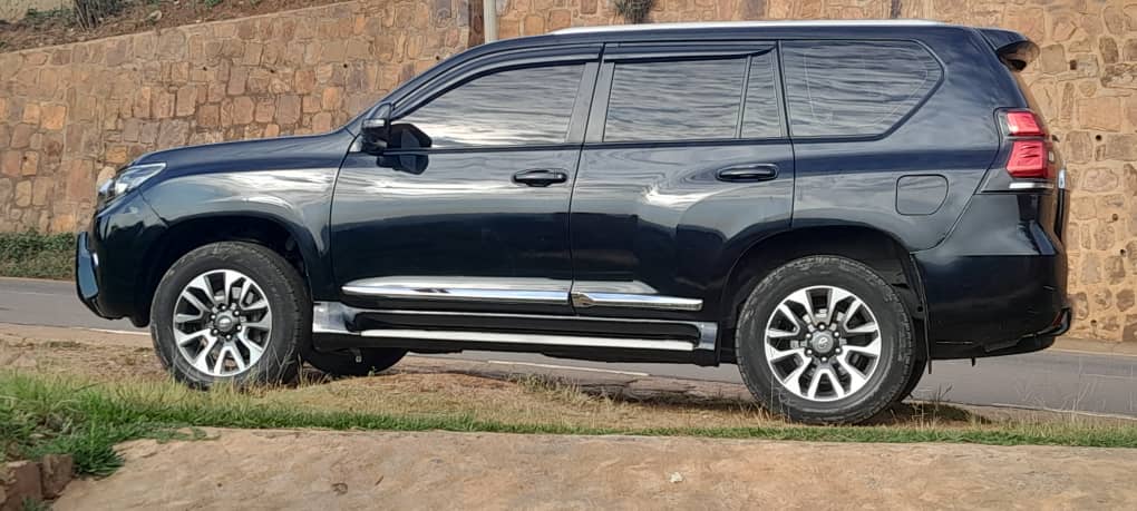 Hire a Toyota Prado in Rwanda