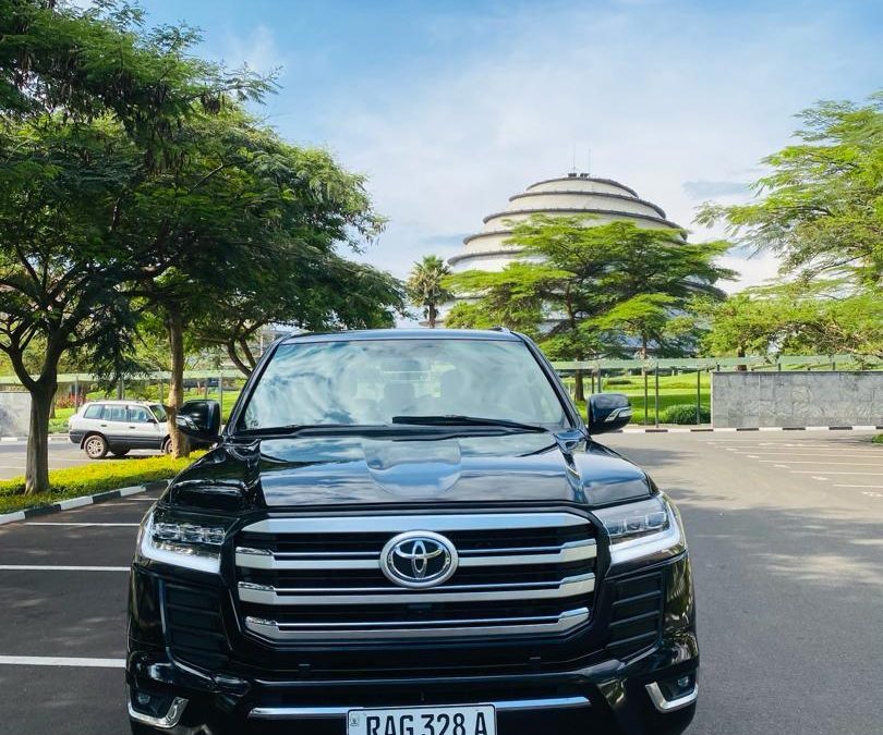 land cruiser Rental v8 Rwanda