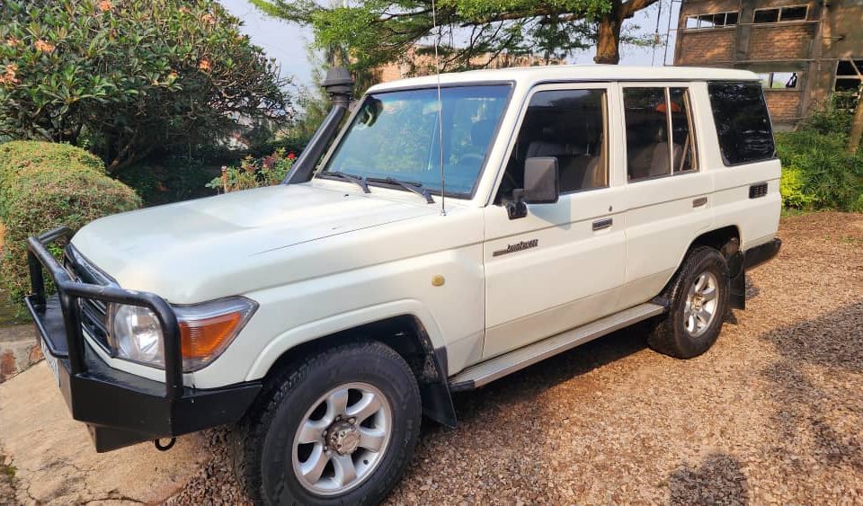 Rwanda to Uganda Car Rental