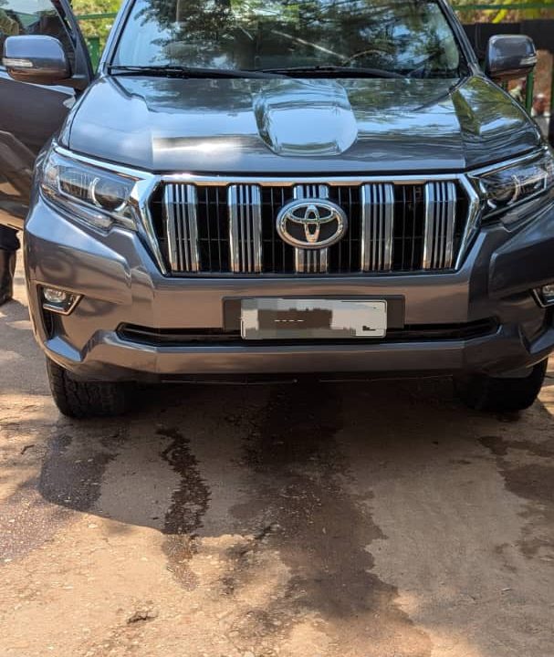 7-seater car rental Rwanda