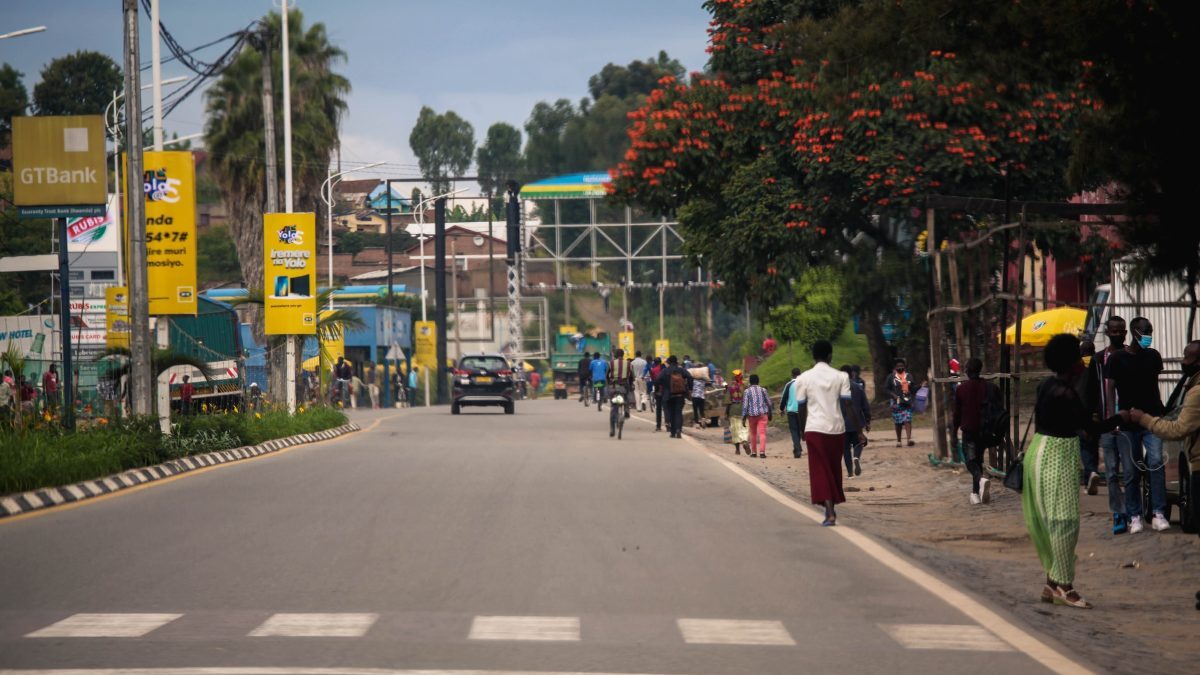 Driving Rules in Rwanda for Tourists