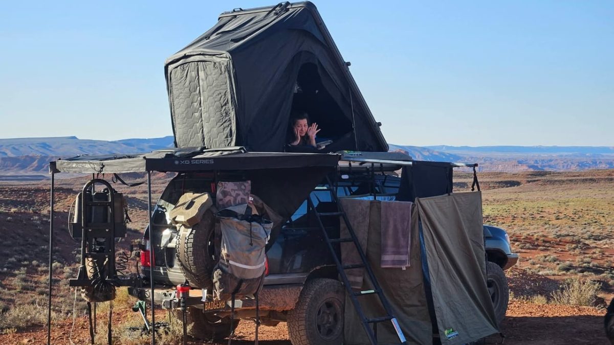 Book a Rwanda car rental with rooftop tent and enjoy the ultimate self-drive safari. Explore Akagera, Nyungwe, Volcanoes National Park, and Lake Kivu with fully equipped 4x4 camping vehicles.