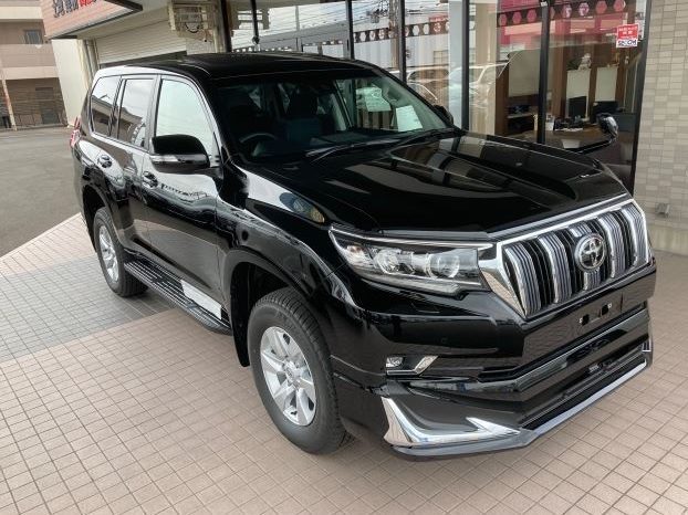 Looking for business car rental in Kigali? Freddy Car Rental offers executive vehicles, SUVs, airport transfers, and long-term corporate rentals at competitive rates