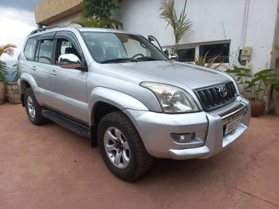 Looking for Nyungwe Forest car rental? Freddy Car Rental offers reliable 4x4 SUVs, self-drive cars, safari vehicles, and chauffeur services for trips to Nyungwe National Park.