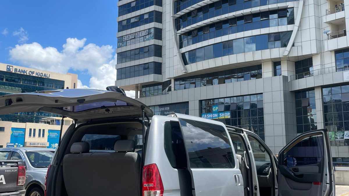 Learn how to rent a car at Kigali Airport with Freddy Car Rental. Enjoy easy booking, airport pick-up, self-drive and 4x4 rentals at affordable rates