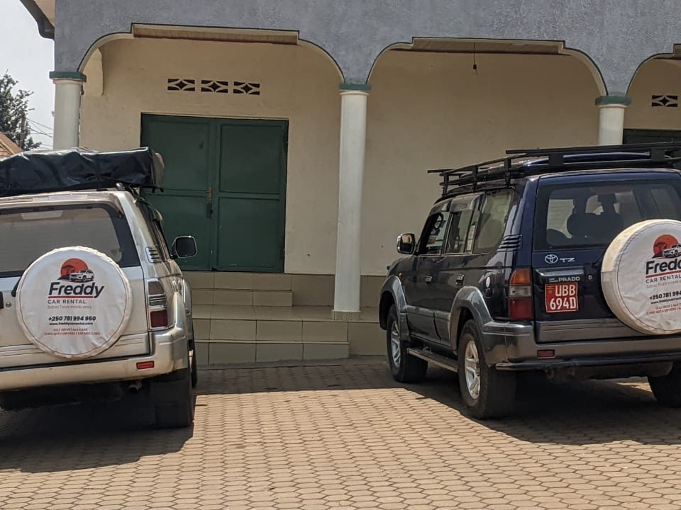 Plan a self-drive Rwanda to Uganda trip with route ideas, border crossings, documents, 4x4 options and cross-border car rental advice.