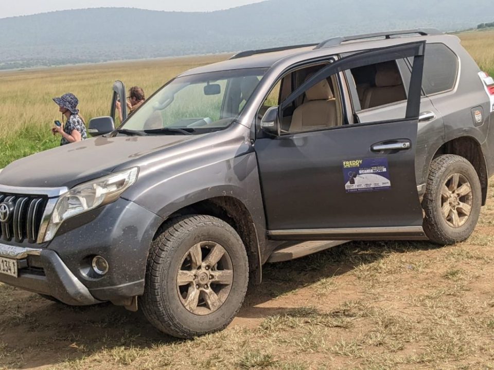 Car rental with driver Rwanda Uganda