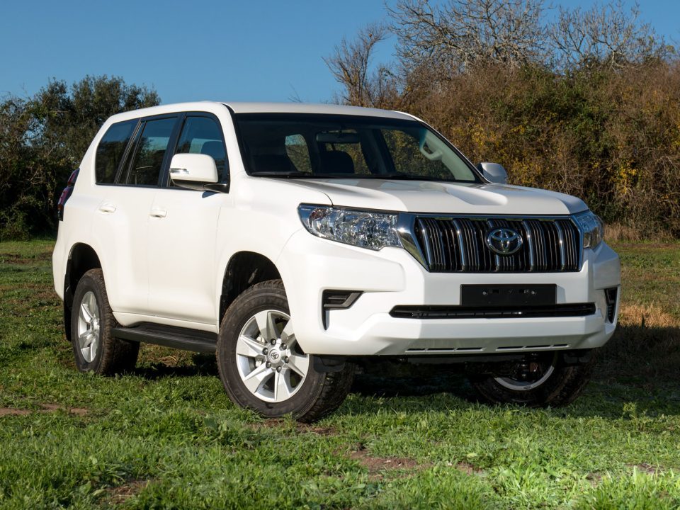4x4 rental car with insurance in Rwanda