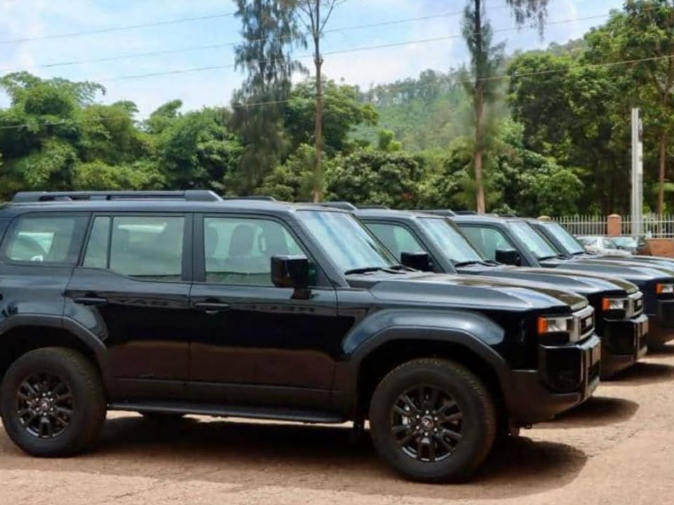 4x4 rental vehicle for a trip from Kigali to Volcanoes National Park Rwanda